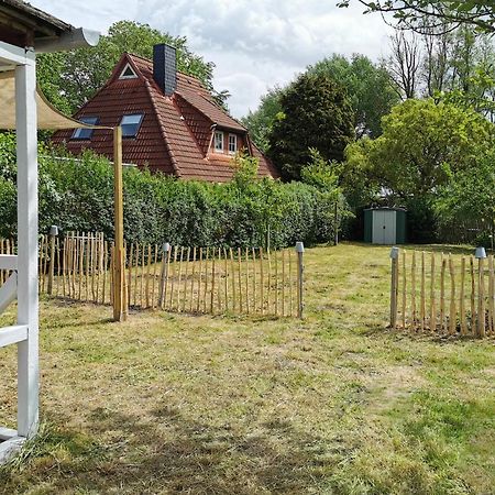 Ferienglueck An Der Nordsee Buche Deine Erdgeschoss-Ferienwohnung Mit Kamin Terrasse Und Eingezaeuntem Garten Fuer Unvergessliche Auszeiten Altfunnixsiel Экстерьер фото