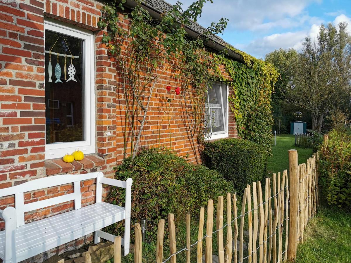 Ferienglueck An Der Nordsee Buche Deine Erdgeschoss-Ferienwohnung Mit Kamin Terrasse Und Eingezaeuntem Garten Fuer Unvergessliche Auszeiten Altfunnixsiel Экстерьер фото