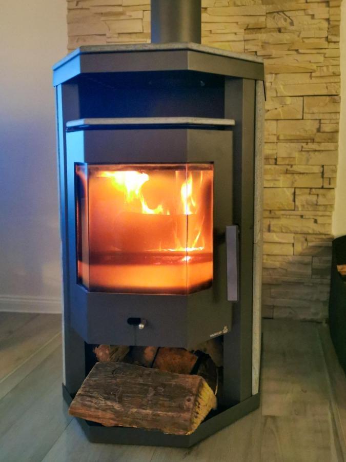 Ferienglueck An Der Nordsee Buche Deine Erdgeschoss-Ferienwohnung Mit Kamin Terrasse Und Eingezaeuntem Garten Fuer Unvergessliche Auszeiten Altfunnixsiel Экстерьер фото