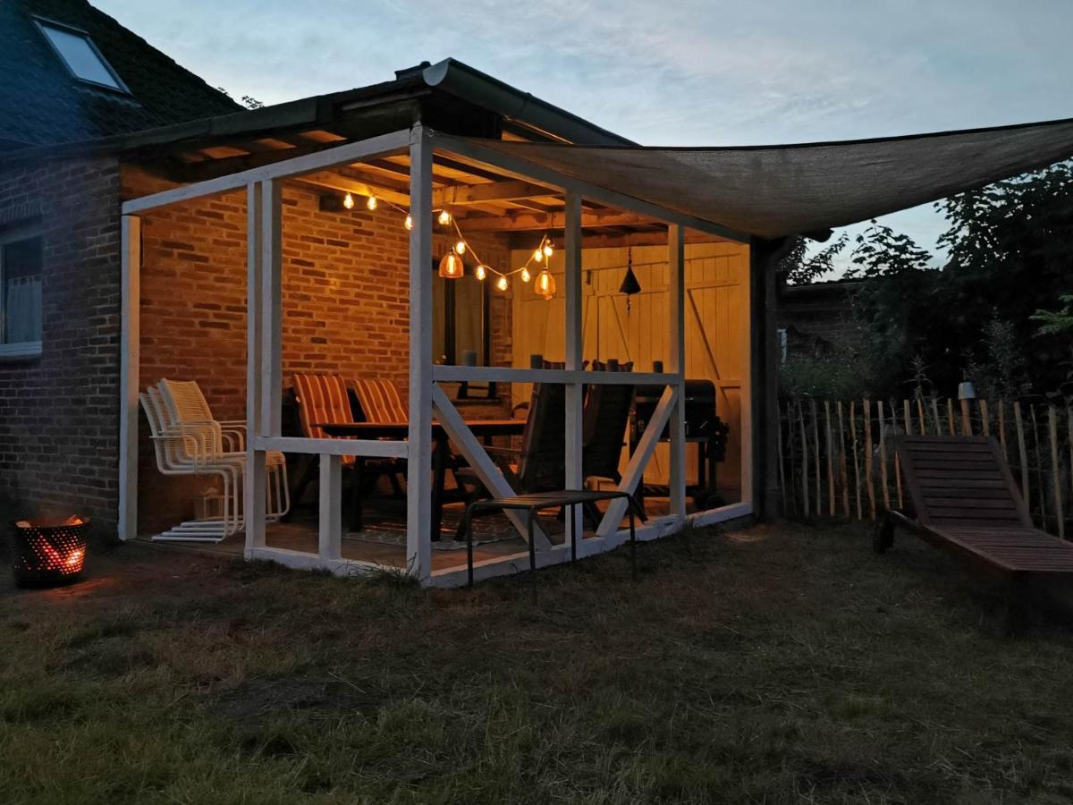 Ferienglueck An Der Nordsee Buche Deine Erdgeschoss-Ferienwohnung Mit Kamin Terrasse Und Eingezaeuntem Garten Fuer Unvergessliche Auszeiten Altfunnixsiel Экстерьер фото